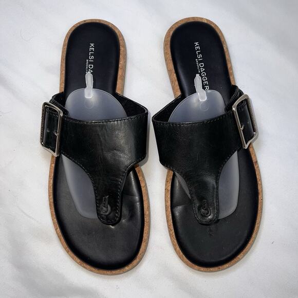 Kelsi Dagger Brooklyn Sandals Womens Size 9.5 Black Leather Buckle Thong Casual - Picture 2 of 14